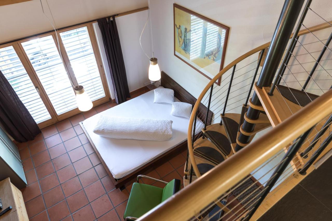 Schnider Bed&Breakfast Und Cafe วัลส์ ภายนอก รูปภาพ