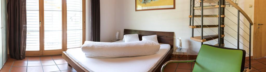 Schnider Bed&Breakfast Und Cafe วัลส์ ภายนอก รูปภาพ